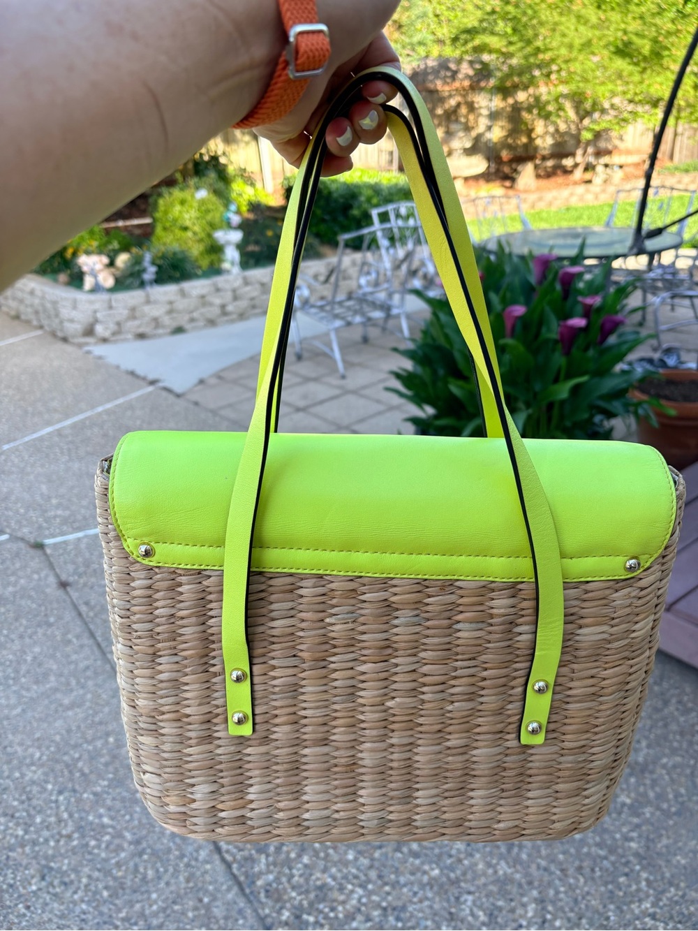 Kate Spade EUC Lime Tote Bag with Bow Accent - Picture 2 of 15